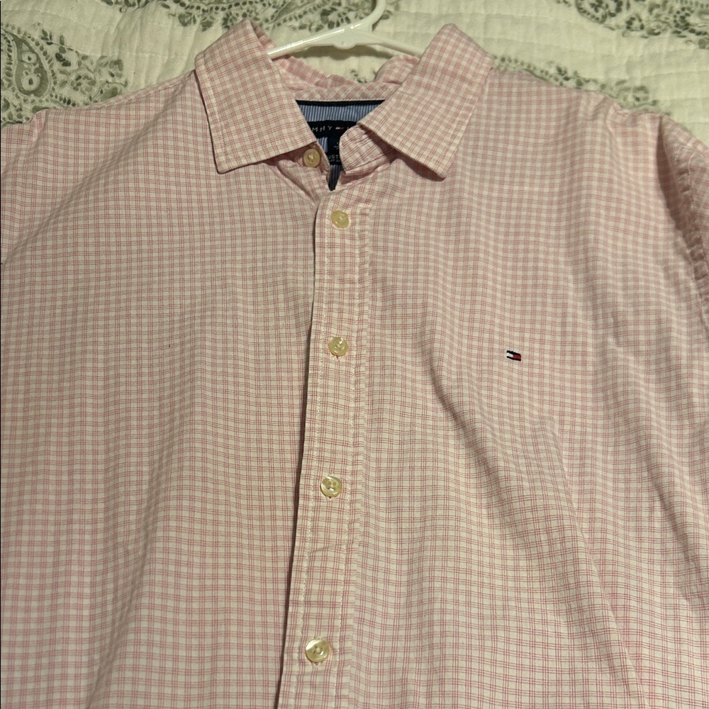 Tommy Hilfiger Men's Pink Plaid Button-Down Shirt